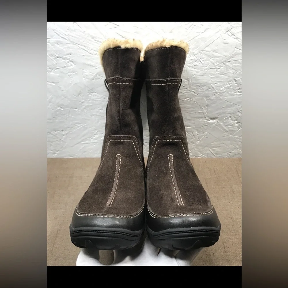 Clarks Andes Fortune Women's Boots Brown Suede Side Zip Fleece Lined Size 7W